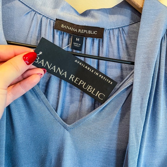 NWT Banana Republic SZ M Blue Neck Tie Layering Tank! - Picture 3 of 7